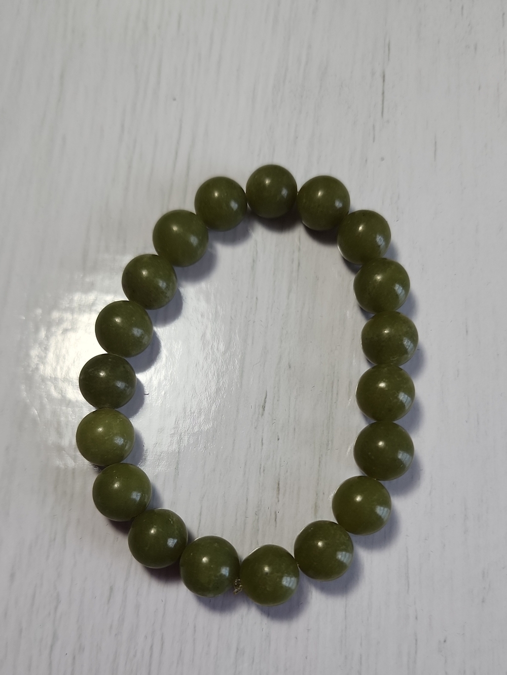Green jade Beaded Stretch Bracelet - Women Jewelry - Picture 2 of 2